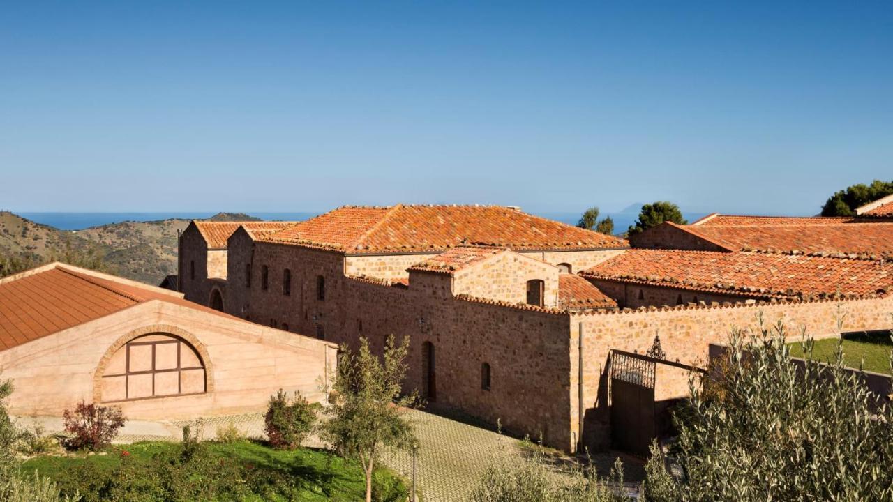 Relais Abbazia Santa Anastasia Resort & Winery Кастельбуоно Экстерьер фото